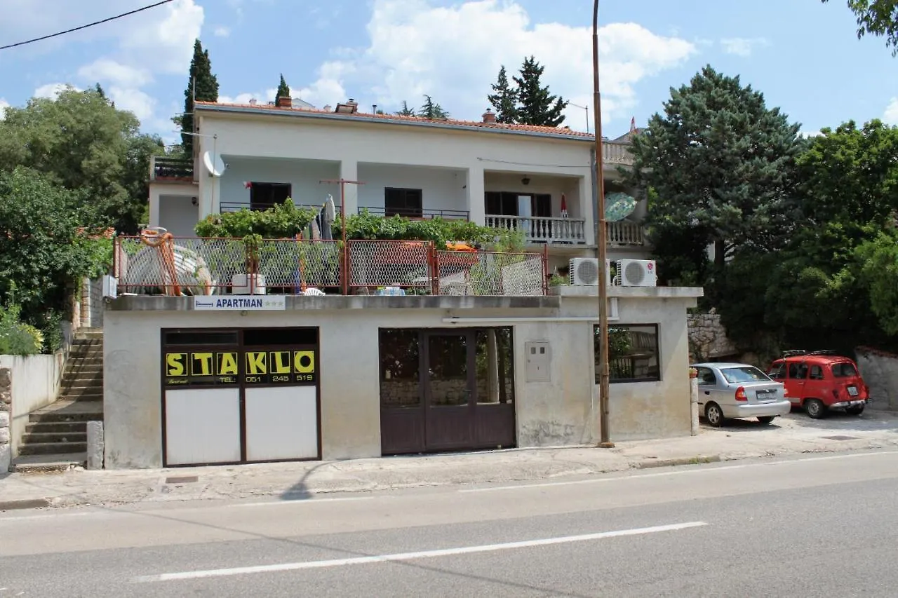 Apartments With A Parking Space Novi Vinodolski - 5582