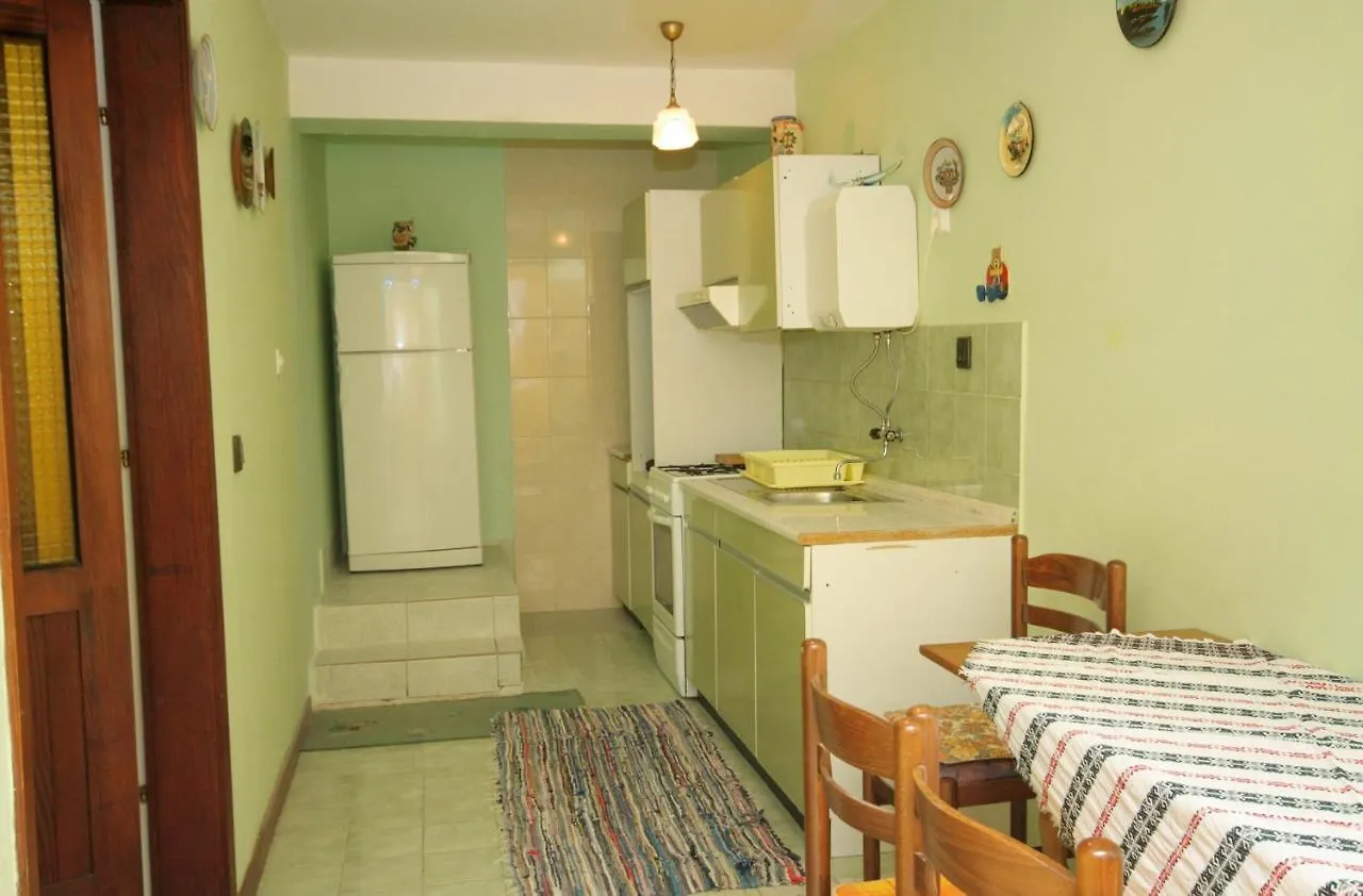 Apartments With A Parking Space Novi Vinodolski - 5582 0*,