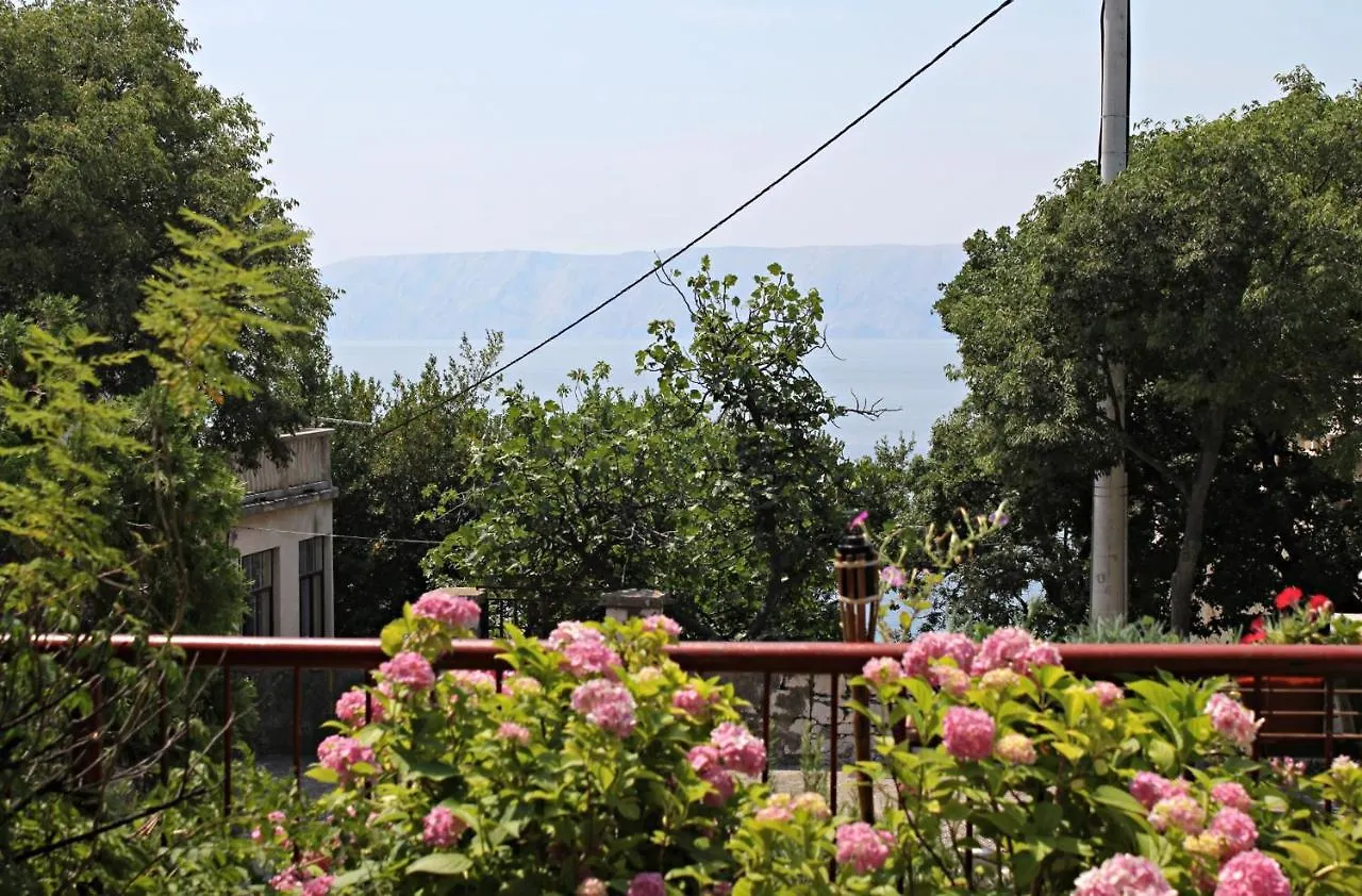 Apartments With A Parking Space Novi Vinodolski - 5582 Hırvatistan